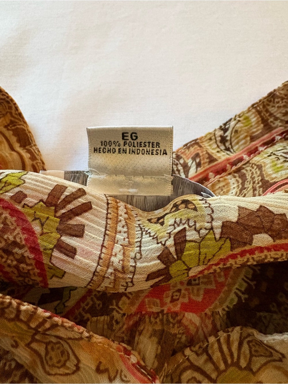 Liz Claiborne Brown Paisley Tunic with Coral and Cream Accents - Picture 6 of 10